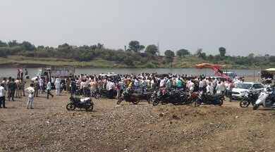 Photo of बेलफुल वाहण्यासाठी गेलेल्या चुलती-पुतण्यांचा पैनगंगा नदीपात्रात रेतीतस्करांनी खोदलेल्या खड्ड्यात बुडून मृत्यू…