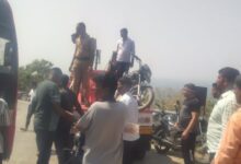 Photo of माहूर गडाच्या पायथ्याशी वाहतुकीला अडथळा करणा-या १२ दुचाकी जप्त..!